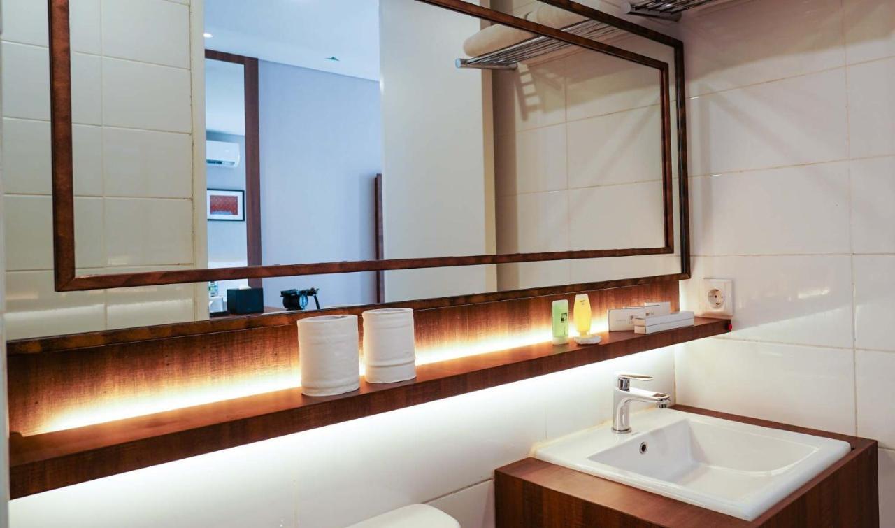 Tuscany Boutique Hotel South Tangerang Exteriör bild